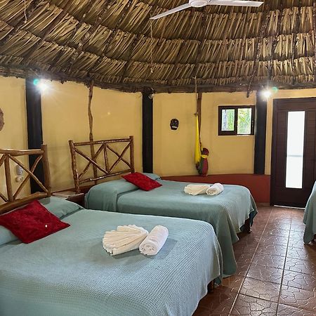 The Pickled Onion B&B And Restaurant Uxmal Santa Elena Eksteriør bilde