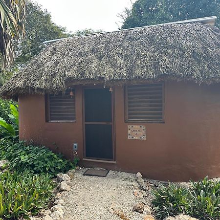 The Pickled Onion B&B And Restaurant Uxmal Santa Elena Eksteriør bilde