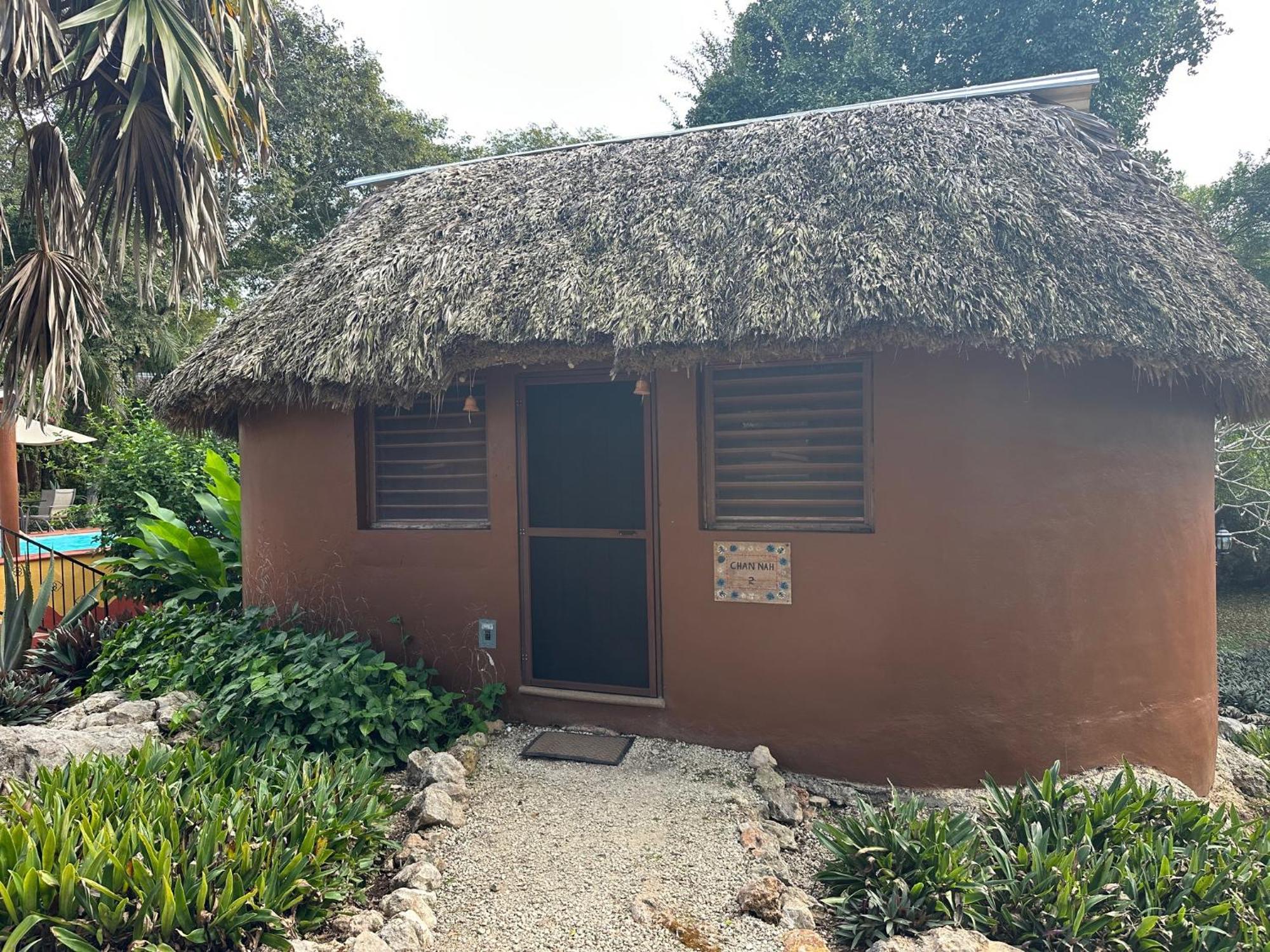 The Pickled Onion B&B And Restaurant Uxmal Santa Elena Eksteriør bilde