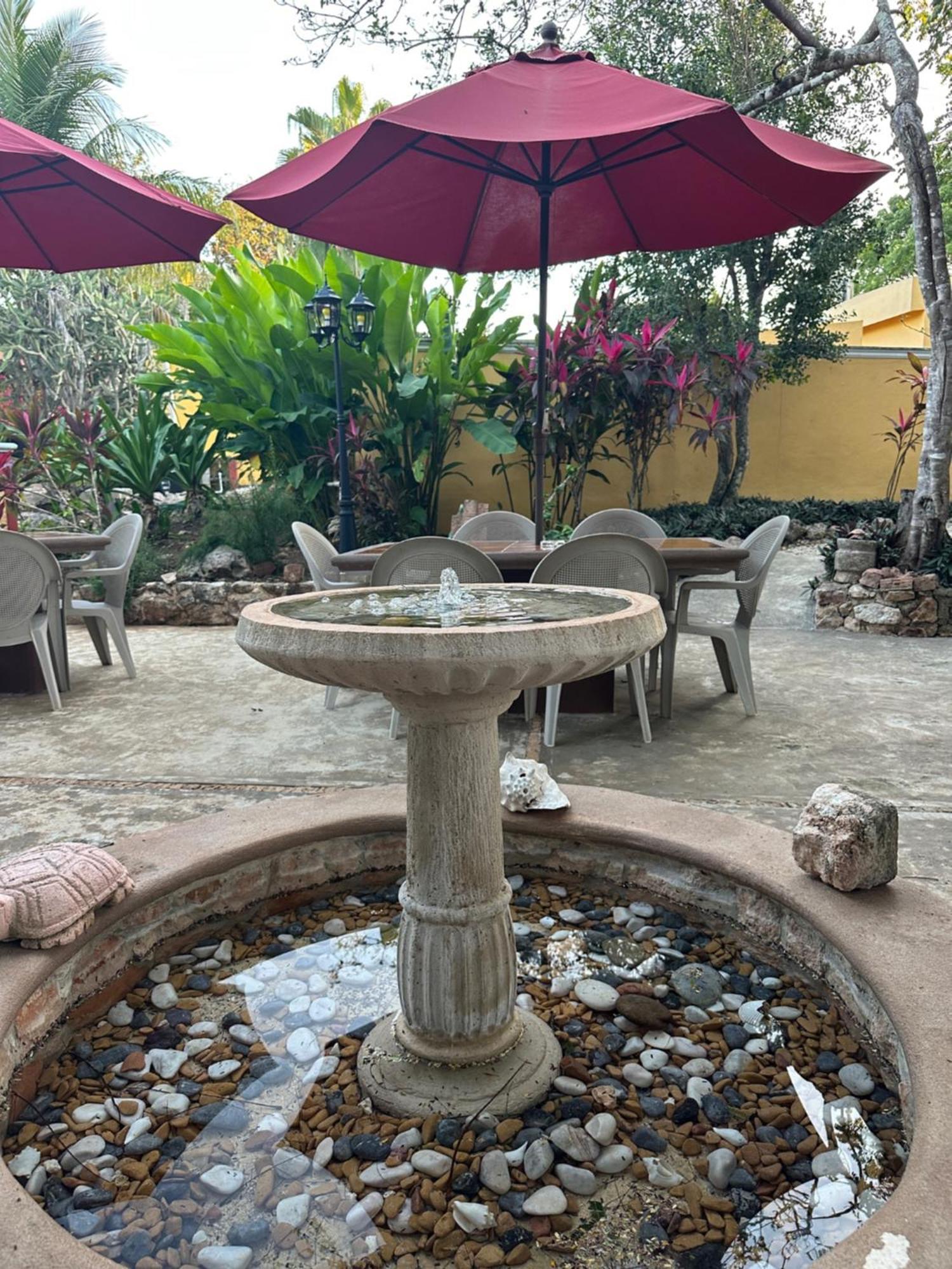 The Pickled Onion B&B And Restaurant Uxmal Santa Elena Eksteriør bilde