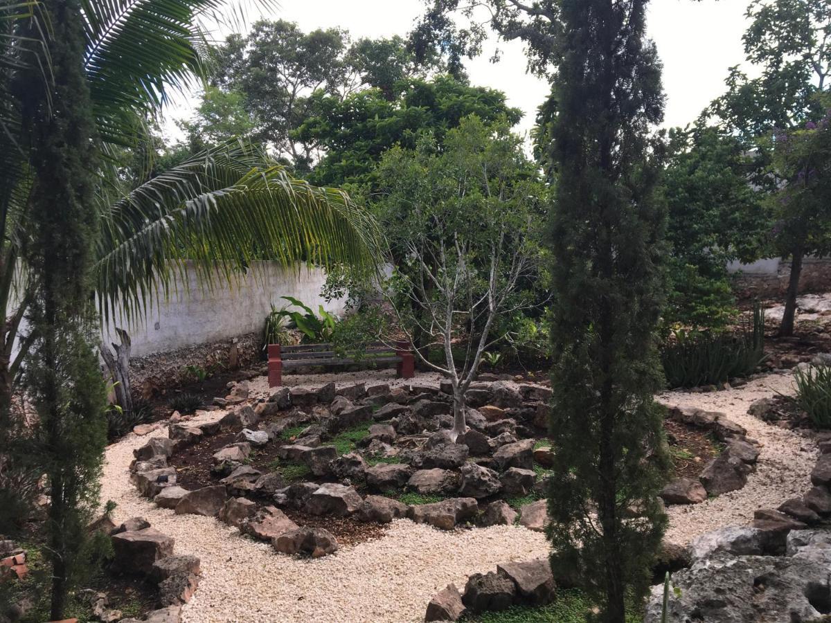 The Pickled Onion B&B And Restaurant Uxmal Santa Elena Eksteriør bilde