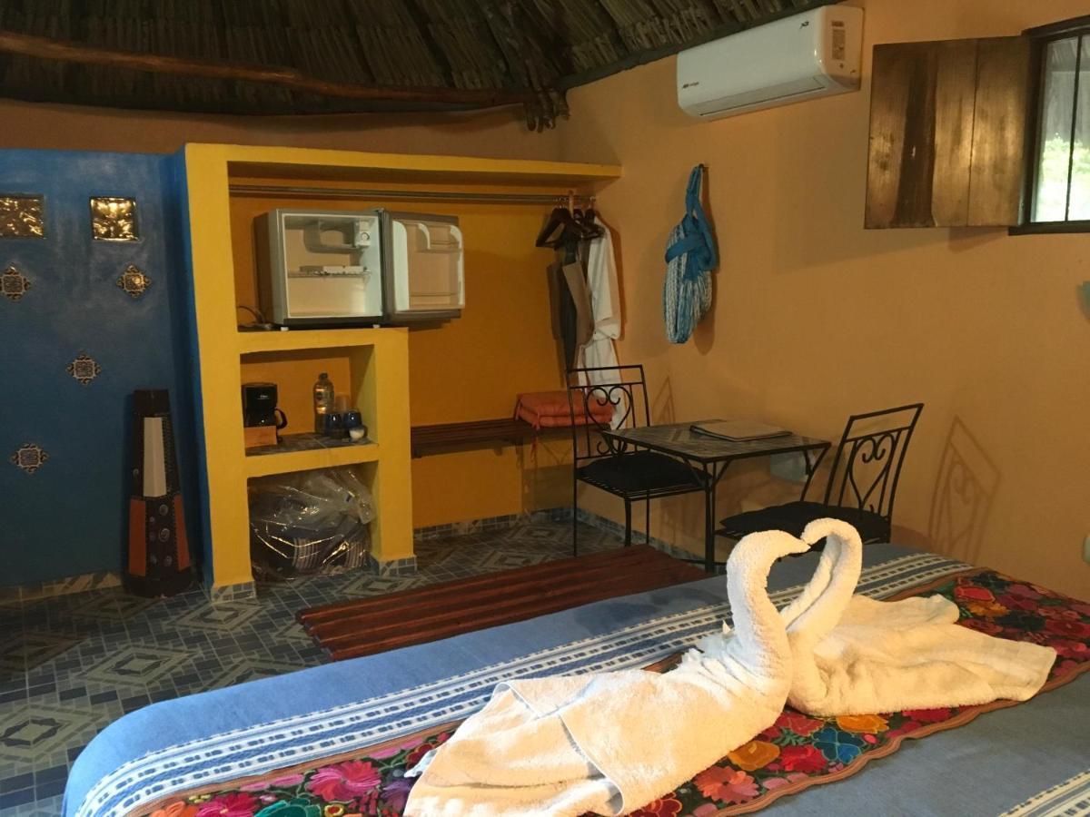 The Pickled Onion B&B And Restaurant Uxmal Santa Elena Eksteriør bilde